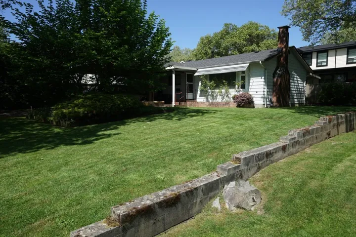 13339 SUTTON PLACE, Surrey, British Columbia V3V6P8