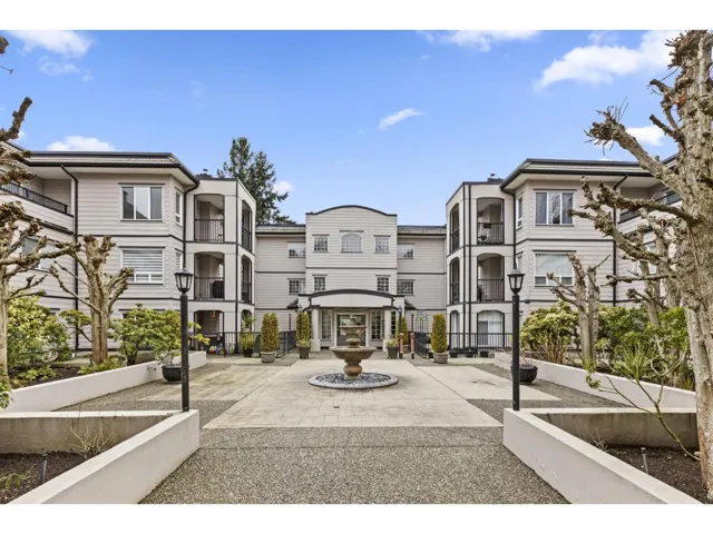 205 1533 BEST STREET, White Rock, British Columbia V4B4E9
