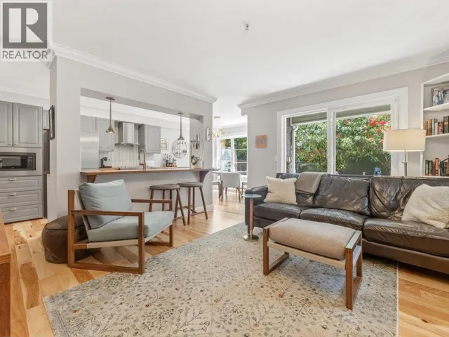 103 2110 YORK AVENUE, Vancouver, British Columbia V6K1C3