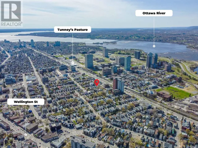 243 HINCHEY AVENUE, Ottawa, Ontario K1Y1L9