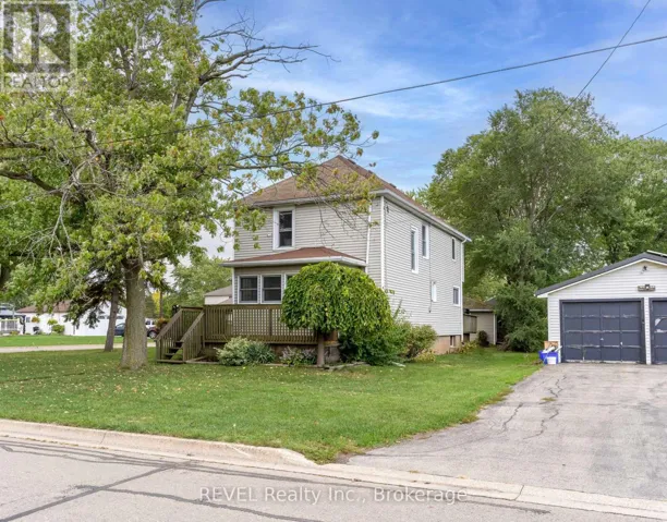 32 BAY AVENUE, Welland (Dain City), Ontario L3B3G6