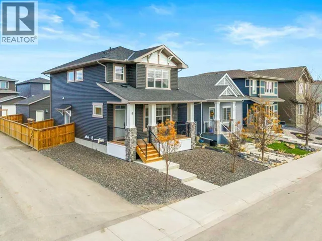 8 Bergamot Street, Okotoks, Alberta T1S5R9