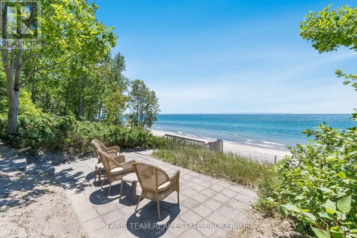 24 FINLEY DRIVE, Tiny, Ontario L0L2J0