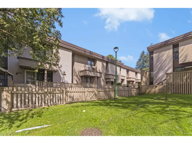 72 13756 CENTRAL AVENUE, Surrey, British Columbia V3T1R9