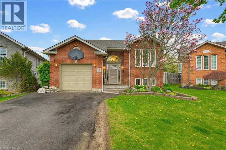 29 STRONG Court, Brantford, Ontario N3R7Y4