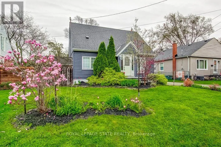 114 SECOND STREET N, Hamilton (Stoney Creek), Ontario L8G1Z4