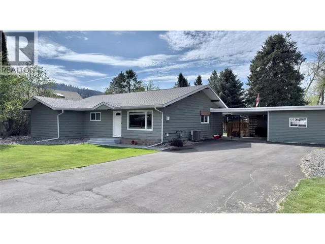 492 Fourth Avenue, Midway, British Columbia V0H1M0