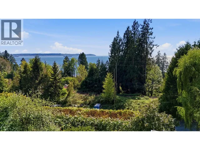 3155 DICKINSON CRESCENT, West Vancouver, British Columbia V7V2L4