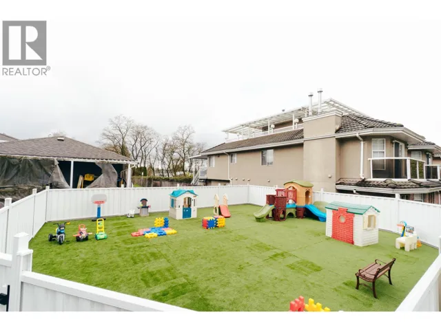 8691 ARMSTRONG AVENUE, Burnaby, British Columbia V3N2H4