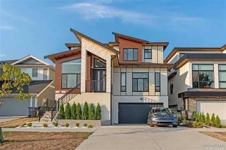 16759 18 AVENUE, Surrey, British Columbia V3Z9X5