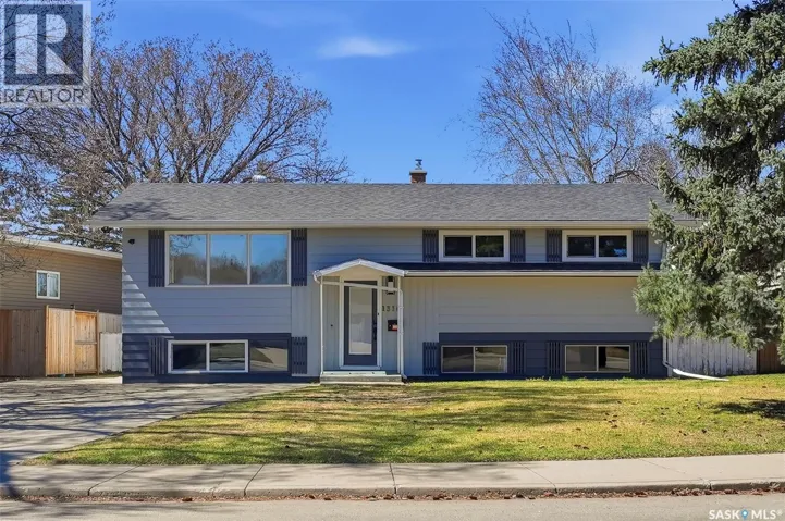 1310 East CENTRE, Saskatoon, Saskatchewan S7J3A9