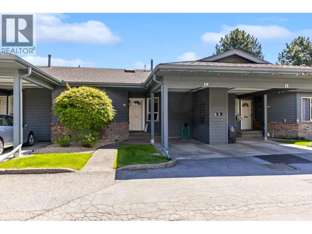 1530 Kelglen Crescent Unit# 19, Kelowna, British Columbia V1Y6K7