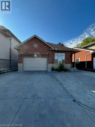 704 STONE CHURCH Road E, Hamilton, Ontario L8W1A7