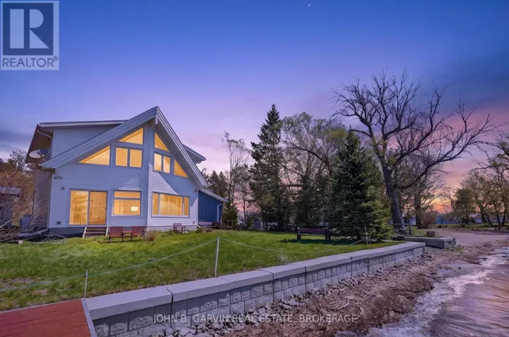 137 THOUSAND ISLANDS PARKWAY, Front of Leeds & Seeleys Bay, Ontario K6H5R7
