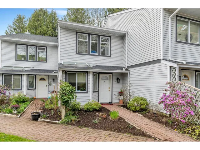 109 13843 100 AVENUE, Surrey, British Columbia V3T5P4