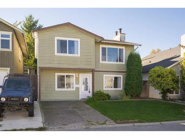 Avenue 8558 MCCUTCHEON AVENUE, Chilliwack Proper South, Chilliwack, British Columbia V2P7K7