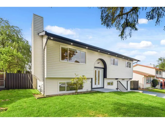 26842 32A AVENUE, Langley, British Columbia V4W3G4