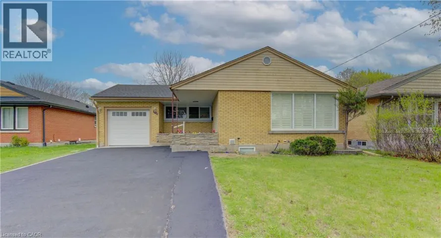 153 WOODHAVEN Road, Kitchener, Ontario N2C1V2