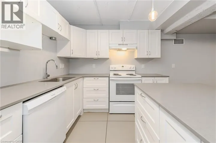 58 BEVERLY Street Unit# 101, Cambridge, Ontario N1R3Z7