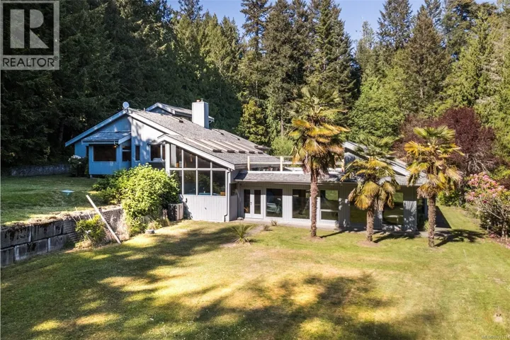 5630 Batu Rd, Saanich, British Columbia V8Z6K5