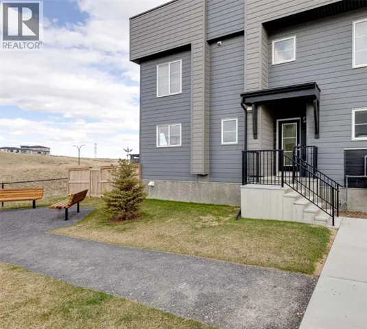 302, 260 Rowley Way NW, Calgary, Alberta T3L0H5