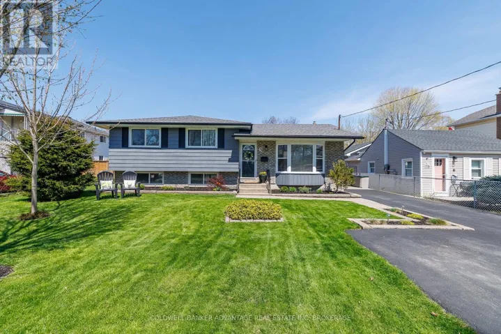 3 NORTHGLEN AVENUE, St. Catharines (Port Weller), Ontario L2M1B3