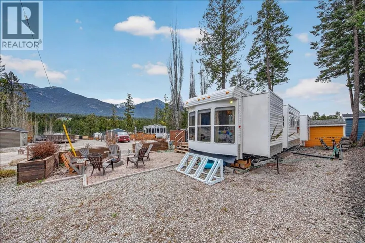 4868 Riverview Drive Lot# 120, Edgewater, British Columbia V0A1E0