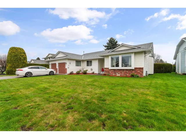 6944 COACH LAMP DRIVE, Sardis West Vedder, Chilliwack, British Columbia V2R2X6