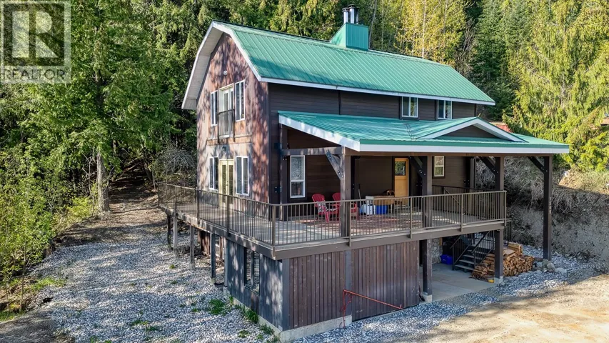 1285 Black Bear Drive, Rossland, British Columbia V0G1Y0