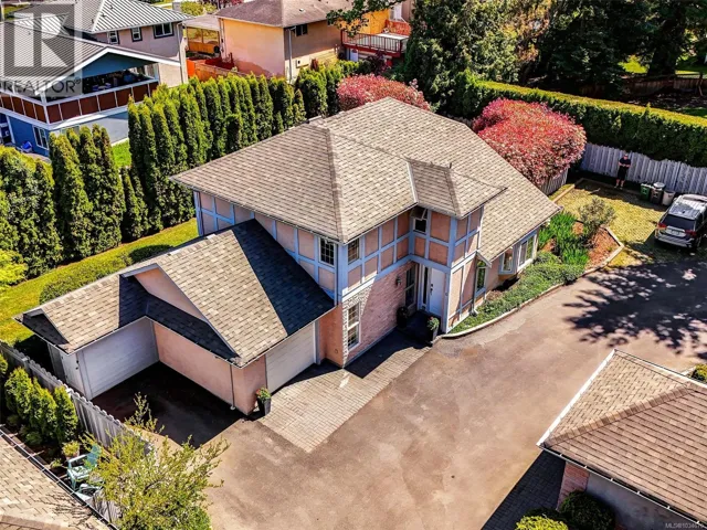 6 1809 McKenzie Ave, Saanich, British Columbia V8N1A6