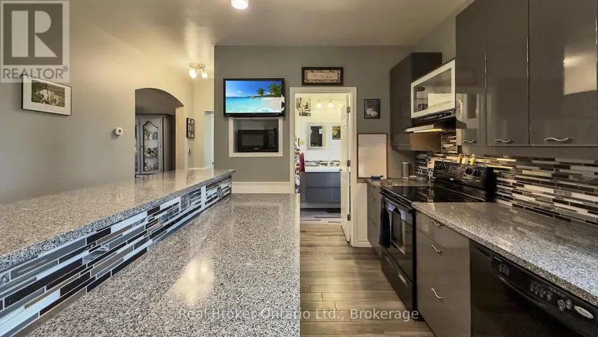 780