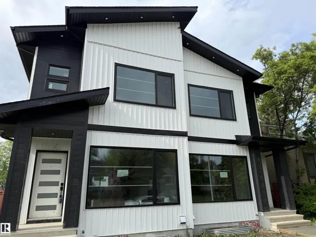 11132 72 AV NW, Edmonton, Alberta T6G0B2