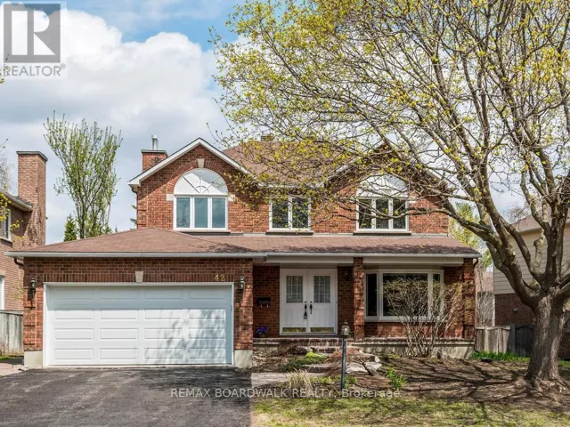 42 SLADE CRESCENT, Ottawa, Ontario K2K2K9