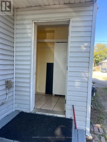 10 LAILEY STREET, St. Catharines (Facer), Ontario L2M5G8