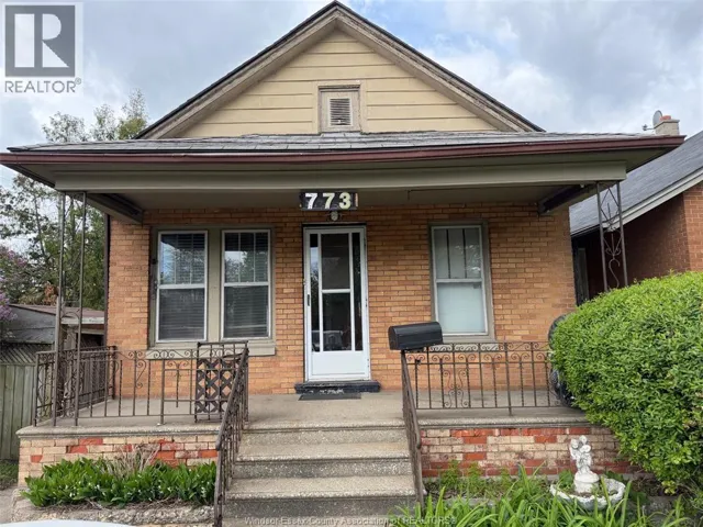 773 GLENGARRY AVENUE, Windsor, Ontario N9A1R4