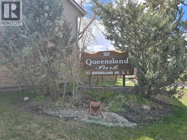 98, 123 Queensland Drive SE, Calgary, Alberta T2J5J4
