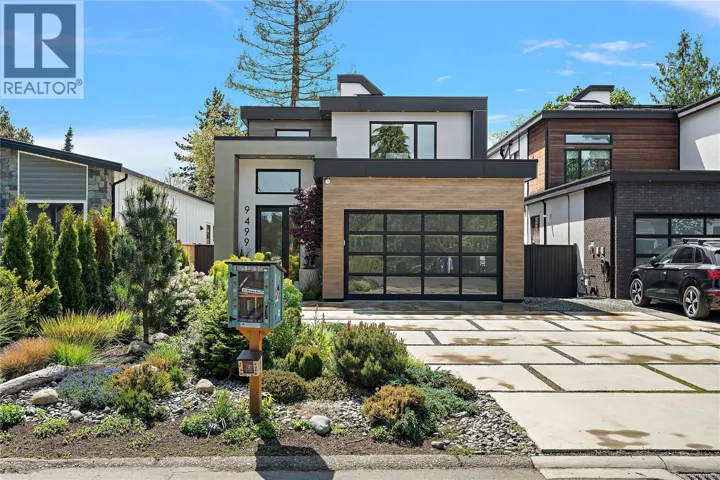9499 Maryland Dr, Sidney, British Columbia V8L2R7