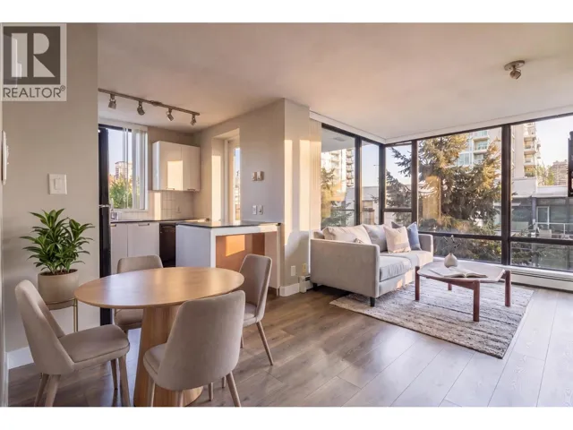 807 151 W 2ND STREET, North Vancouver, British Columbia V7M3P1