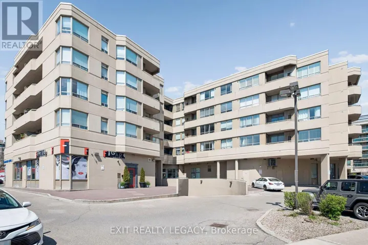304 - 555 WILSON HTS BOULEVARD, Toronto (Clanton Park), Ontario M3H6B5