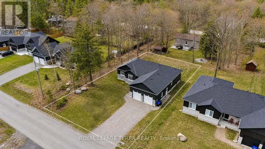 30 BELLEHUMEUR ROAD, Tiny, Ontario L9M0J1