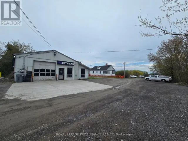323 DUNDAS STREET E, Quinte West (Trenton Ward), Ontario K8V5W5