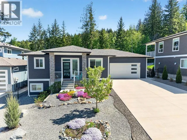 1530 2 Street SE, Salmon Arm, British Columbia V1E0G3