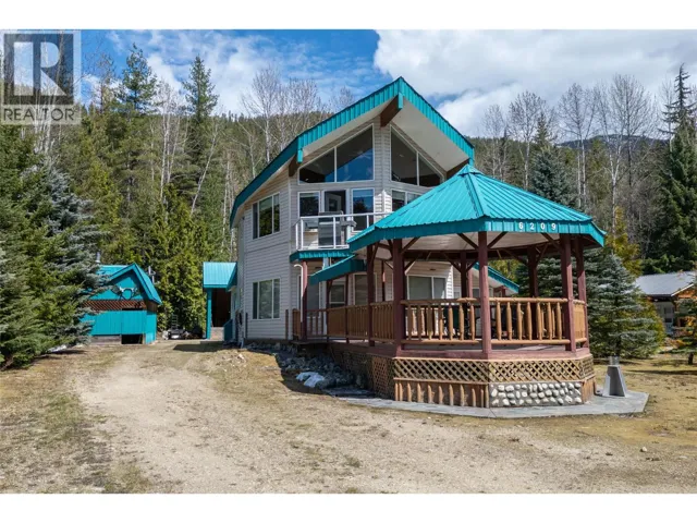6209 Sawczuk Road Sawczuk Road, Trout Lake, British Columbia V0G1R2