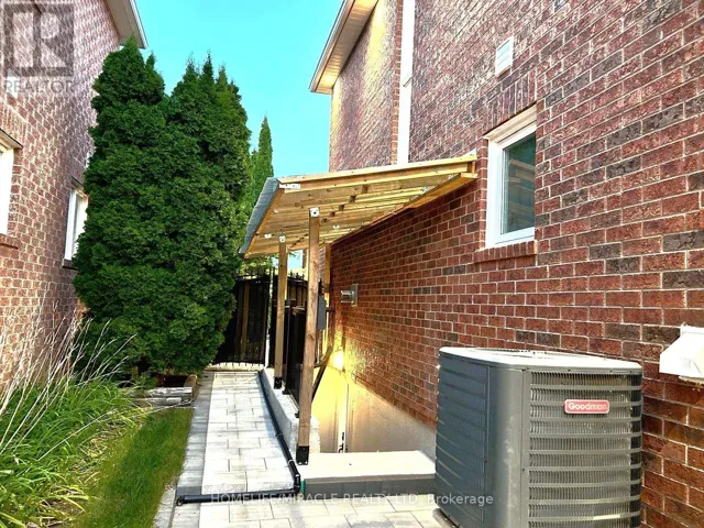 BSMT - 11 BERKSHIRE COURT, Whitby (Rolling Acres), Ontario L1R2S4