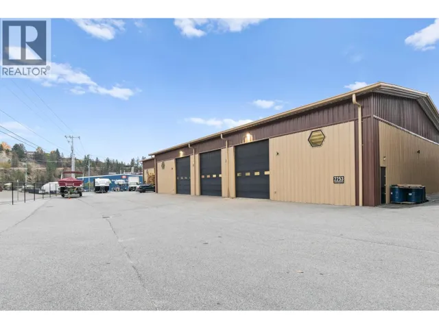 2253 Dartmouth Road, Penticton, British Columbia V2A1V6