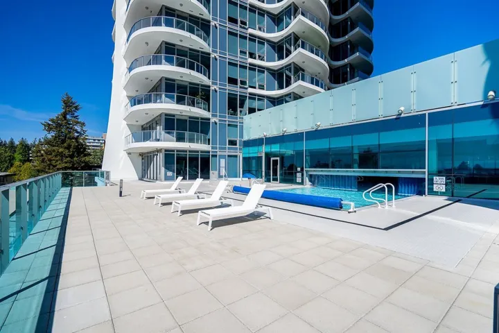 602 1501 FOSTER STREET, White Rock, British Columbia V4B0C3