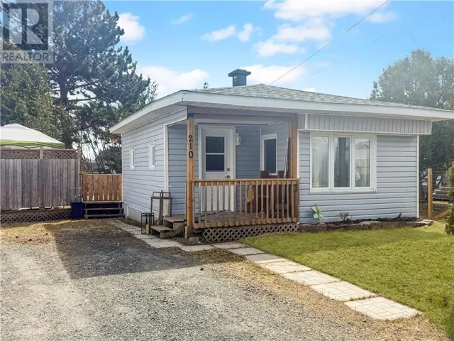 210 Janet Drive, Hanmer, Ontario P3P1H7