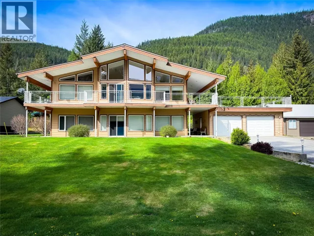 309 KOOTENAY Street, Lardeau, British Columbia V0G1M0