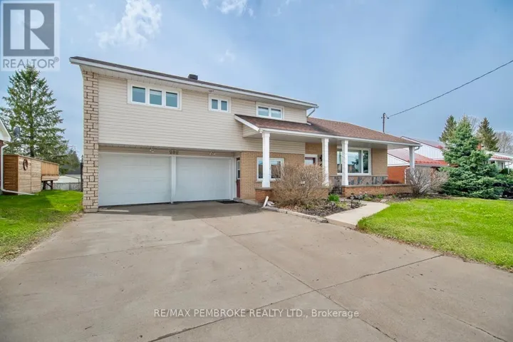 282 CLEMOW AVENUE, Pembroke, Ontario K8A2E4