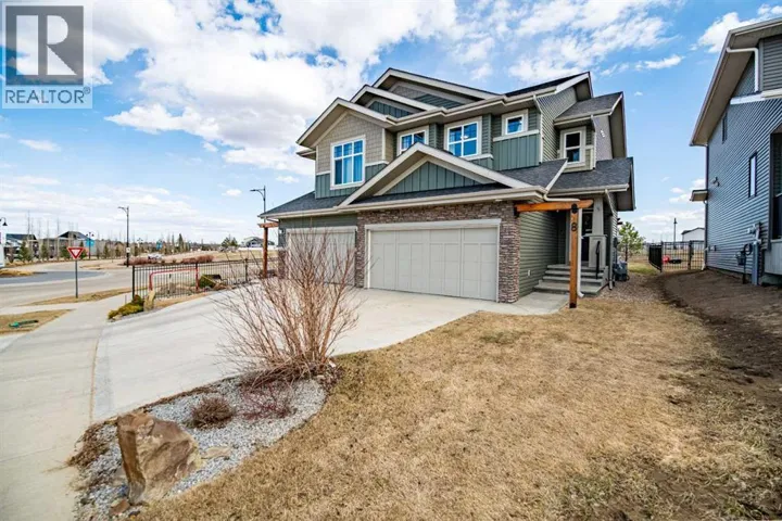 8 Springfield Boulevard, Sylvan Lake, Alberta T4S0S5